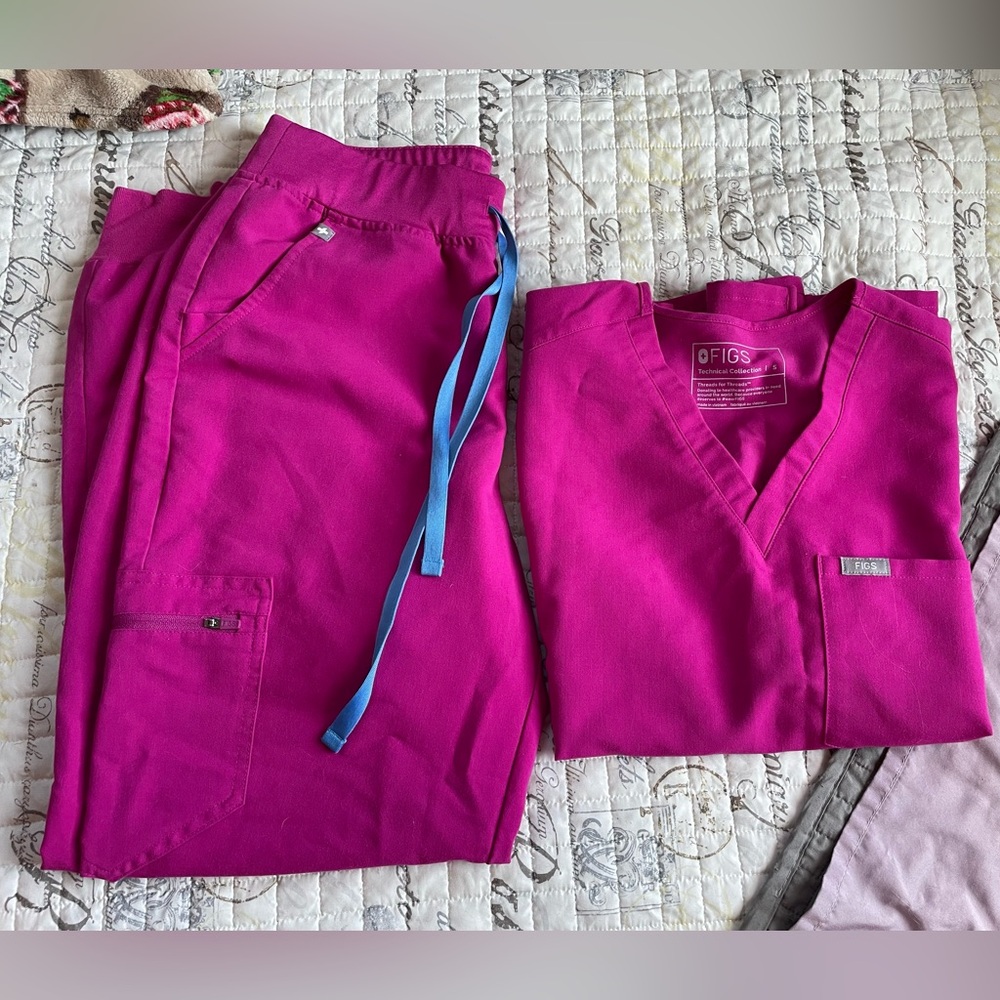 Figs Scrub Set
